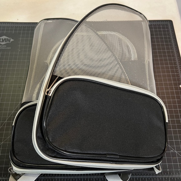 EUC Texsens pet backpack - Picture 9 of 9